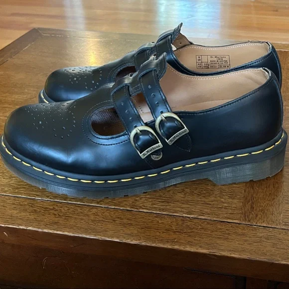 NWOT Dr. Martens
8065 Smooth Leather Mary
Jane Shoes - Picture 3 of 4
